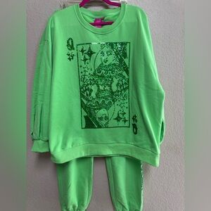 QUEEN OF SPARKLES Green Sweatshirt & Joggers with Queen Tonal Graphic